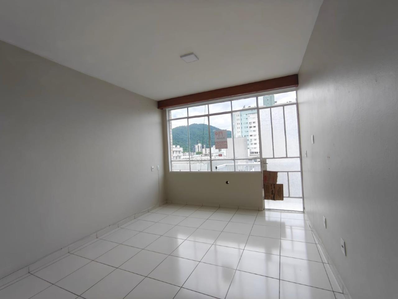 Apartamento para aluguel no Centro: 