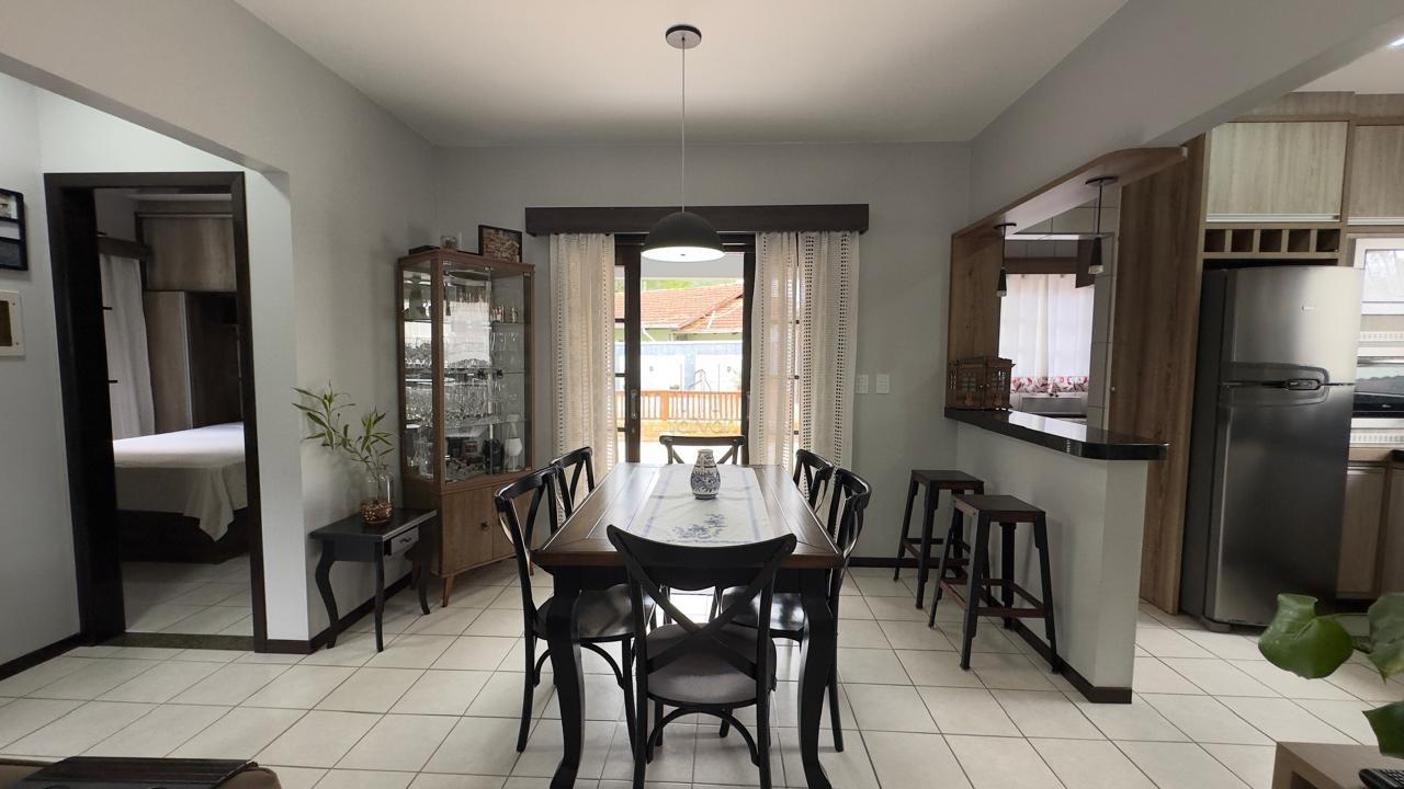 Casa à venda no Barra do Rio Cerro: 