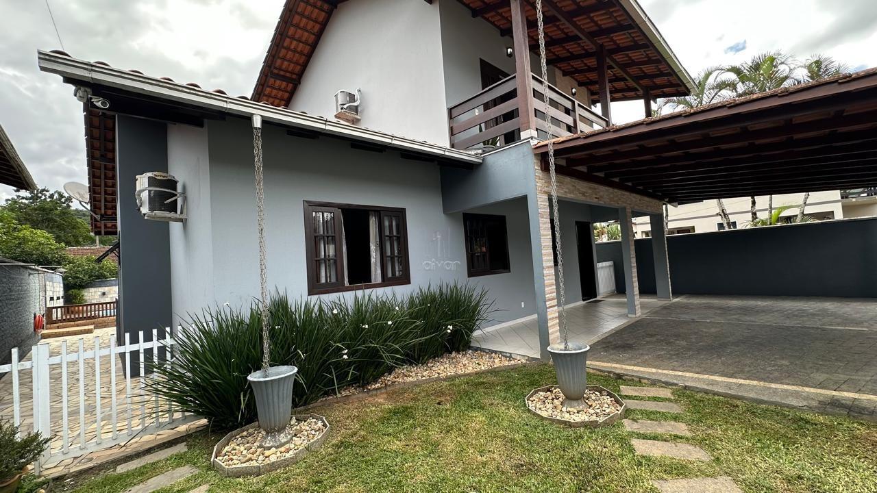 Casa à venda no Barra do Rio Cerro: 