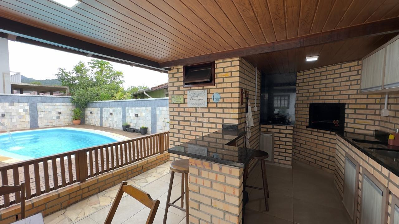 Casa à venda no Barra do Rio Cerro: 