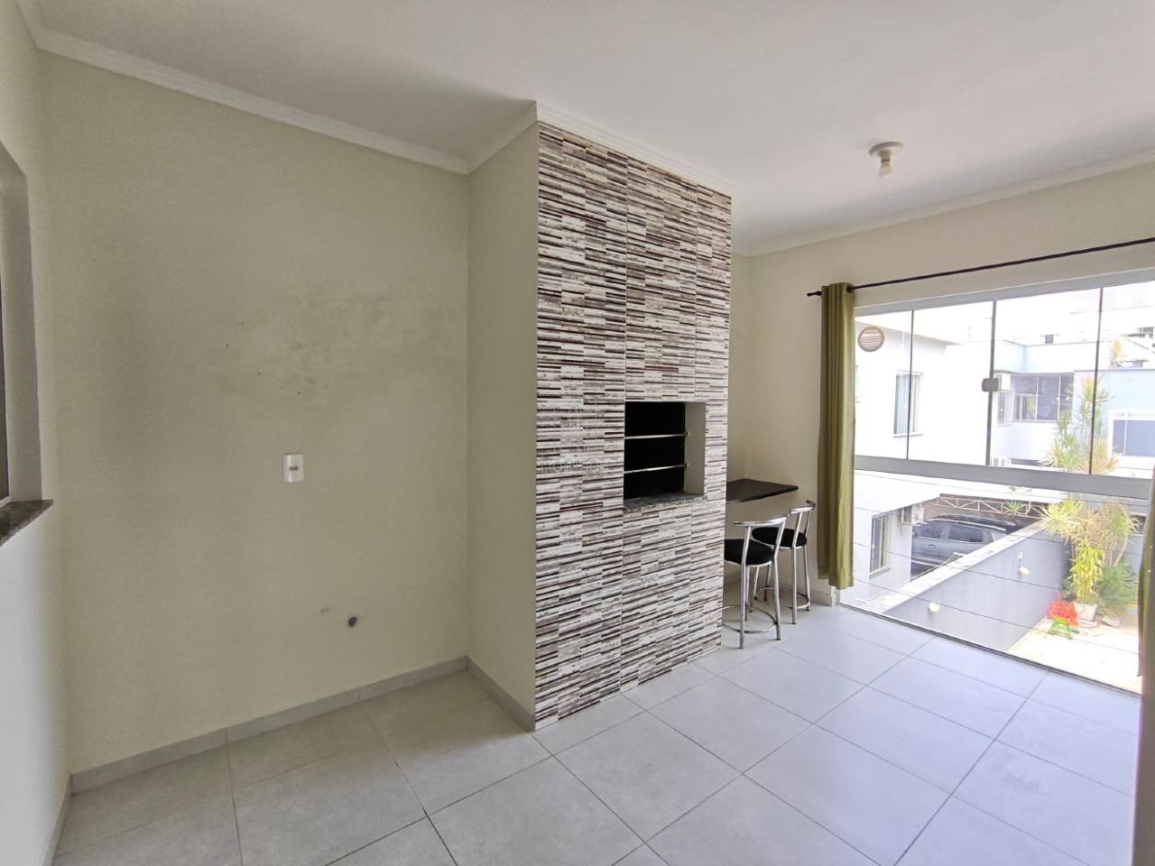 Apartamento para aluguel no Rau: 