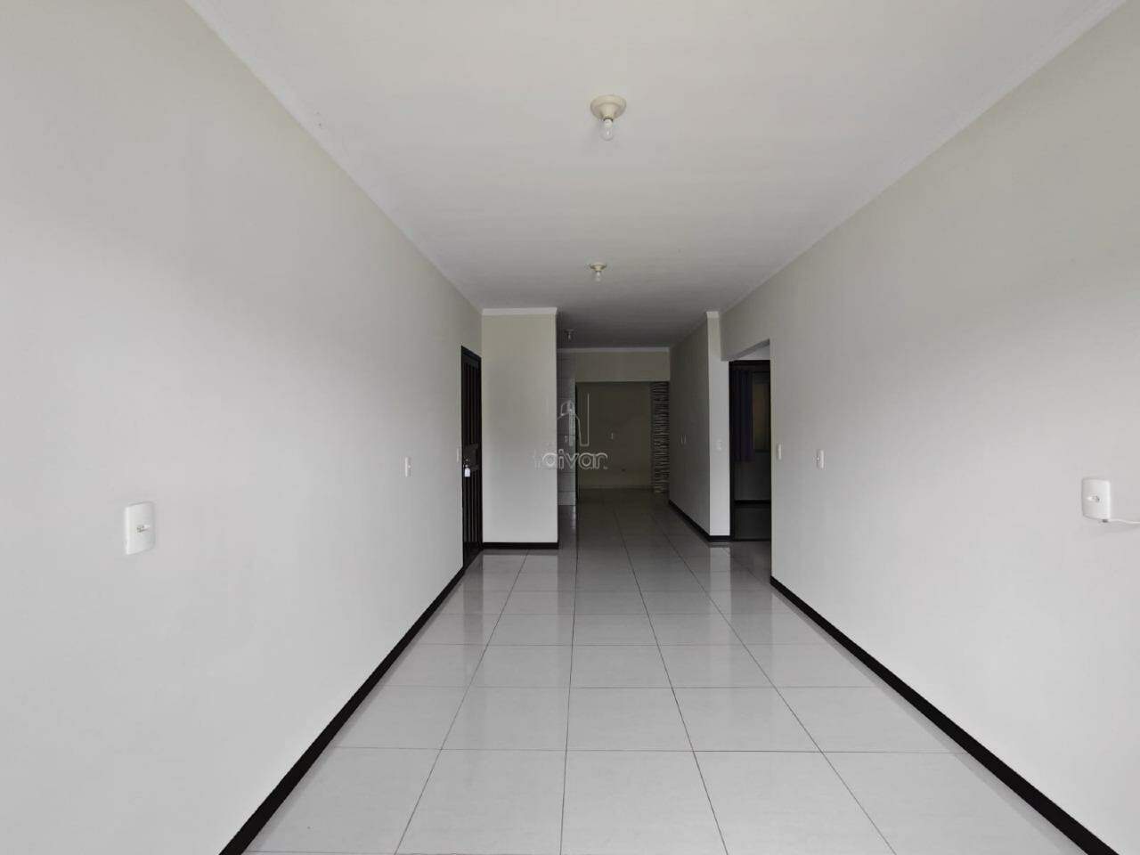 Apartamento para aluguel no Rau: 