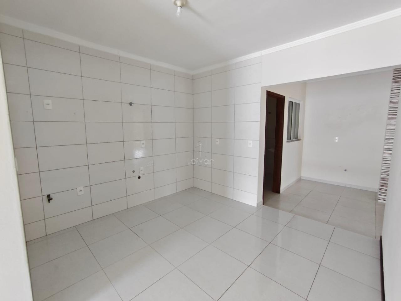 Apartamento para aluguel no Rau: 