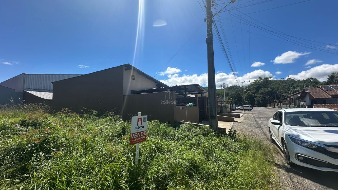 Terreno à venda no Rio Da Luz: 