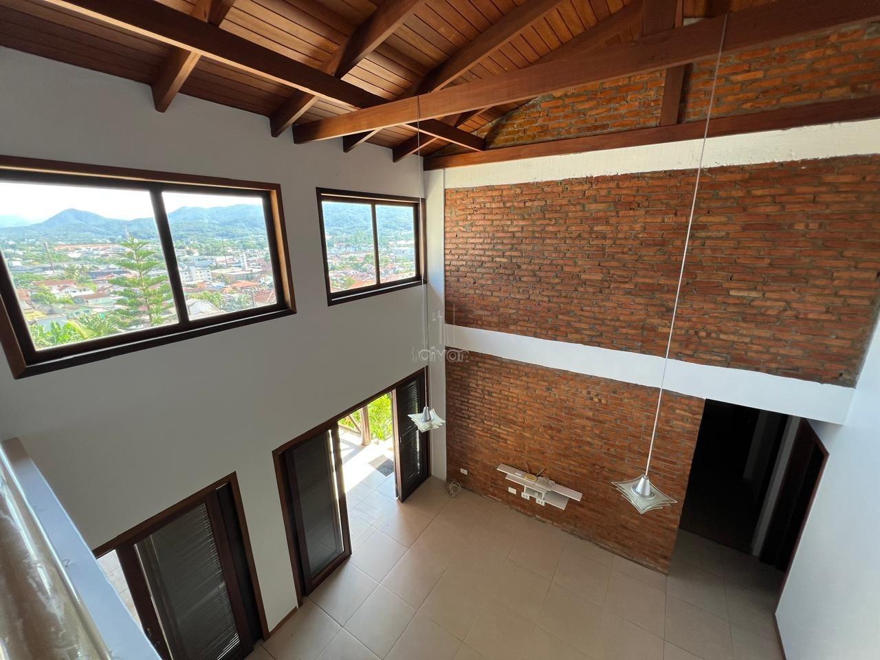 Casa para aluguel no Água Verde: 