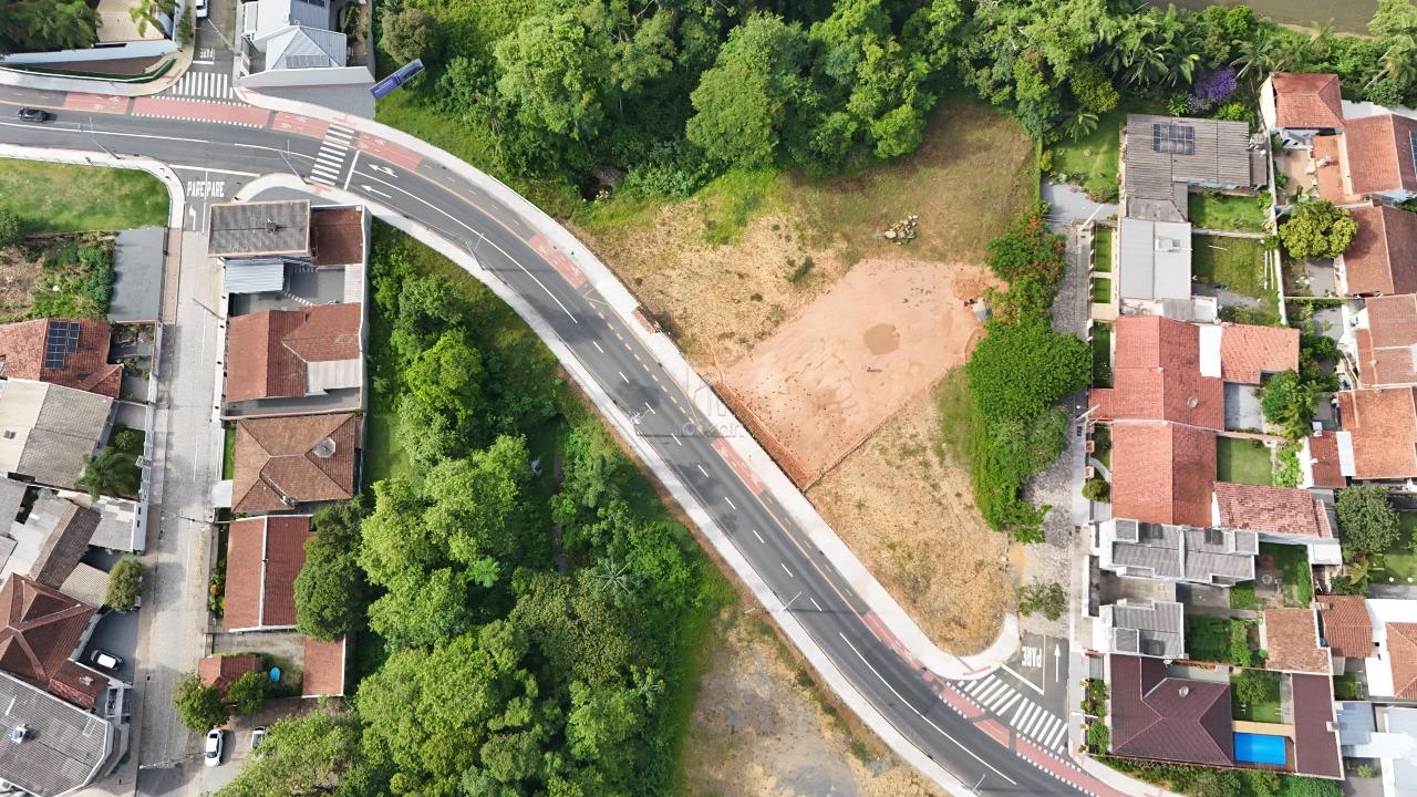 Terreno à venda no Czerniewicz: 