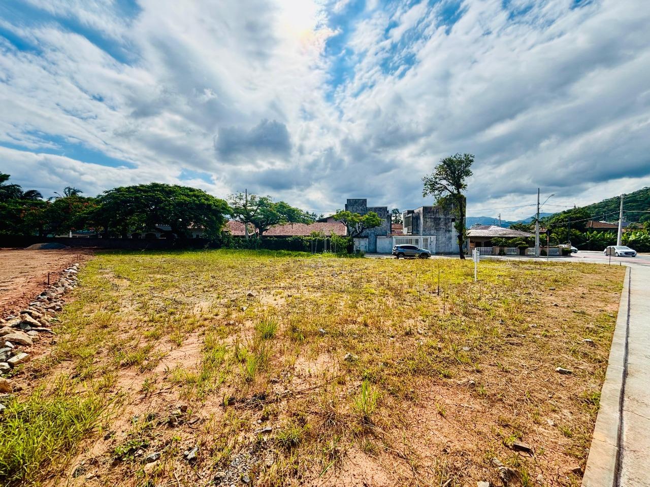 Terreno à venda no Czerniewicz: 