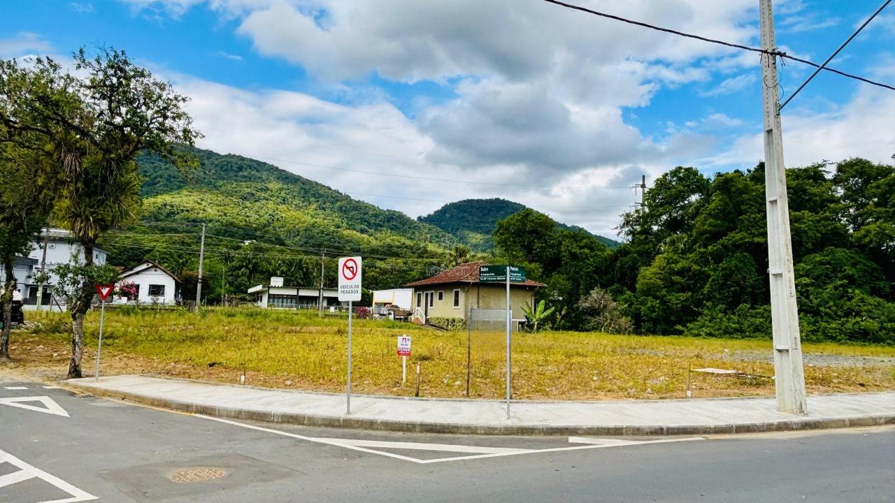 Terreno à venda no Czerniewicz: 