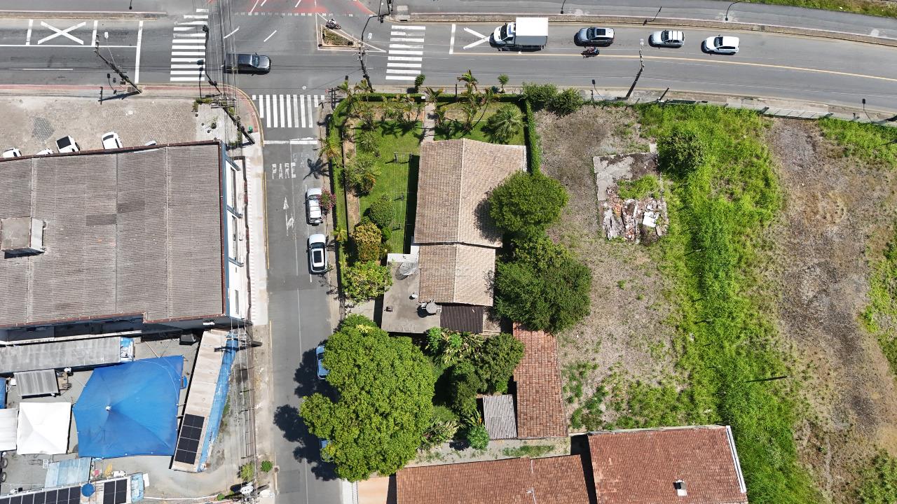 Casa comercial à venda no Nova Brasília: 