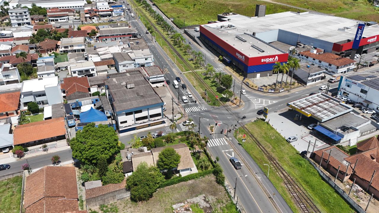 Casa comercial à venda no Nova Brasília: 