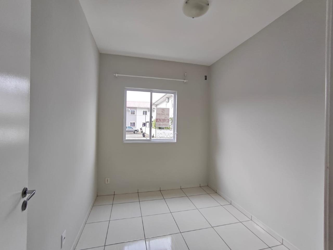 Apartamento para aluguel no Rau: 