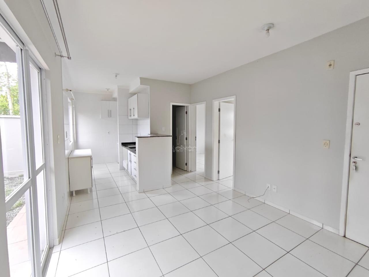 Apartamento para aluguel no Rau: 