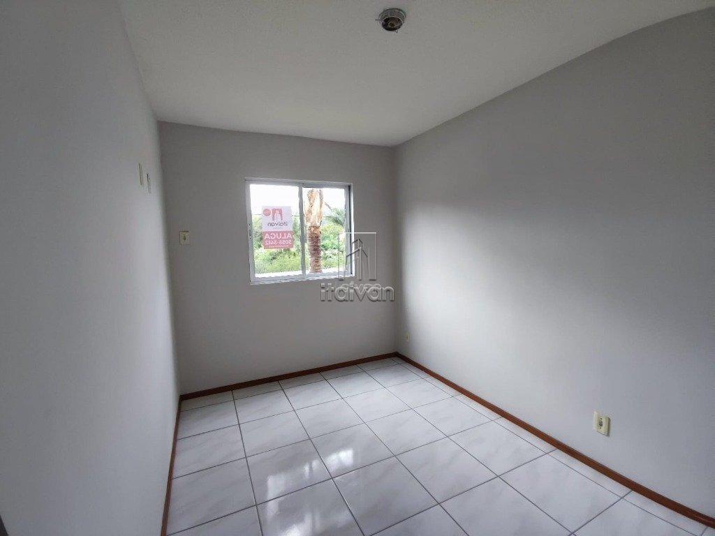 Apartamento à venda no Barra do Rio Cerro: 