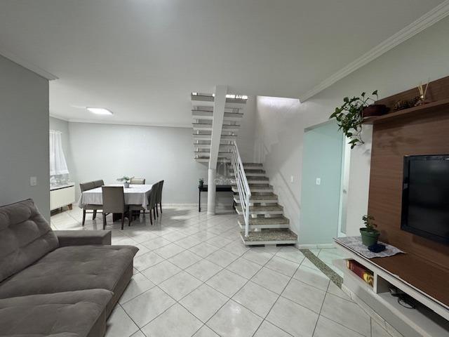 Casa à venda no Jaraguá Esquerdo: 