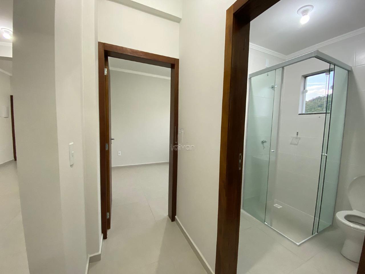 Apartamento à venda no Barra do Rio Cerro: 