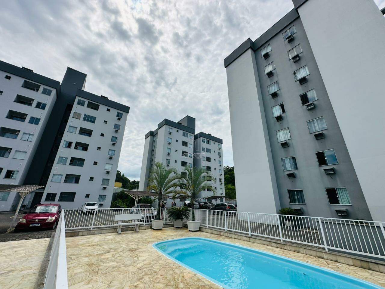 Apartamento à venda no Estrada Nova: 