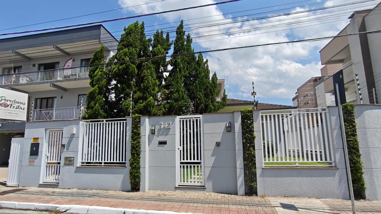 Casa comercial para aluguel no Centro: 