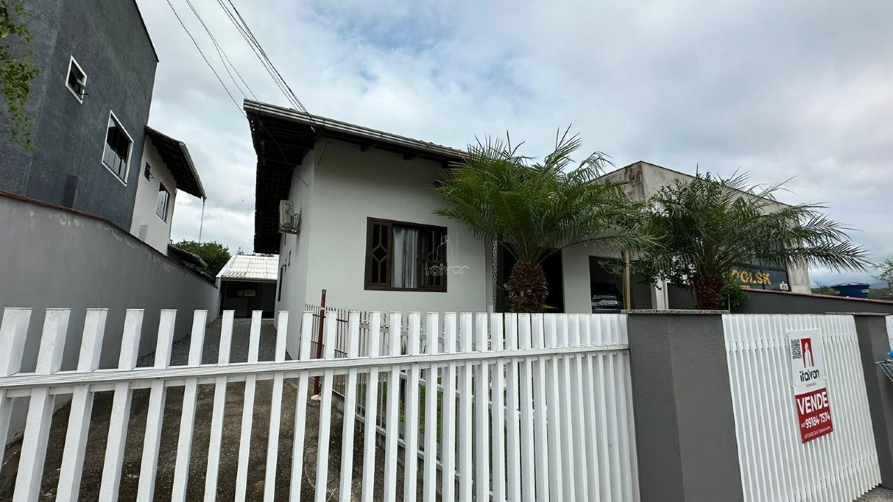 Casa à venda no Estrada Nova: 