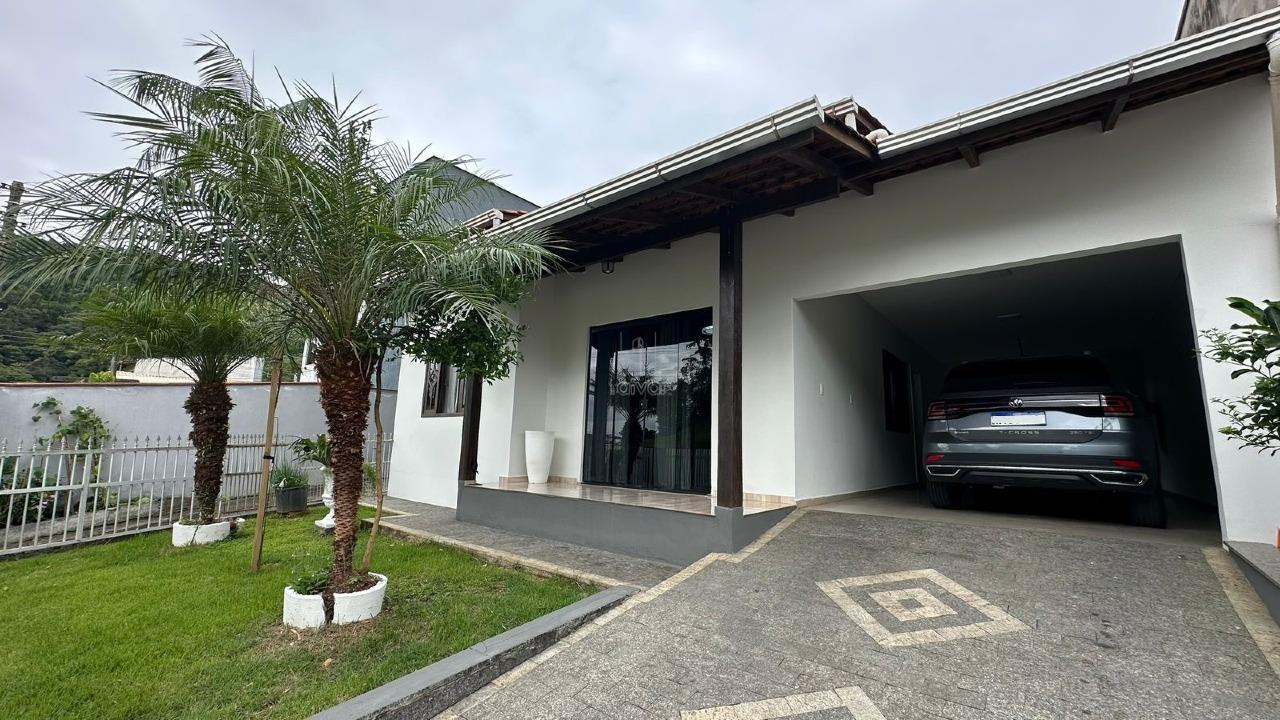 Casa à venda no Estrada Nova: 