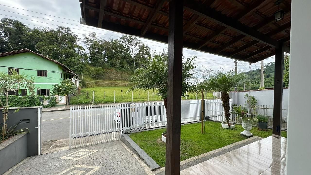 Casa à venda no Estrada Nova: 