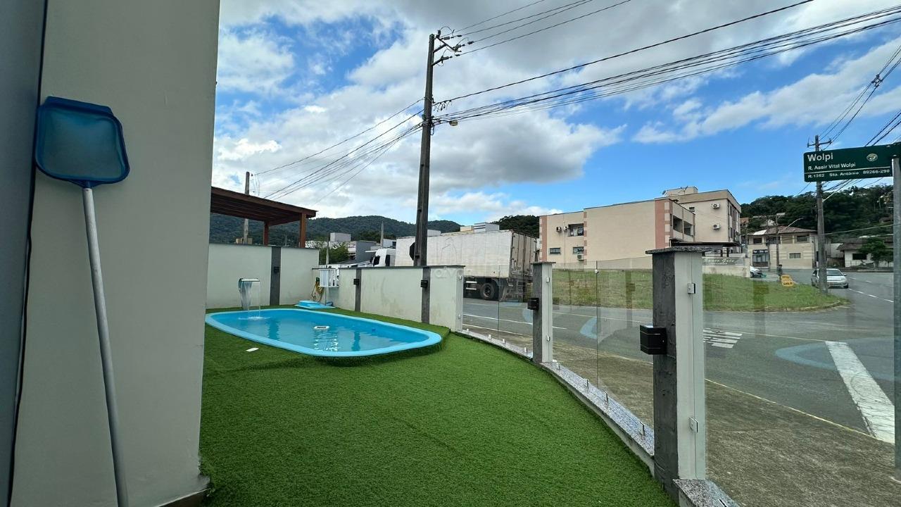 Geminado à venda no Santo Antônio: 