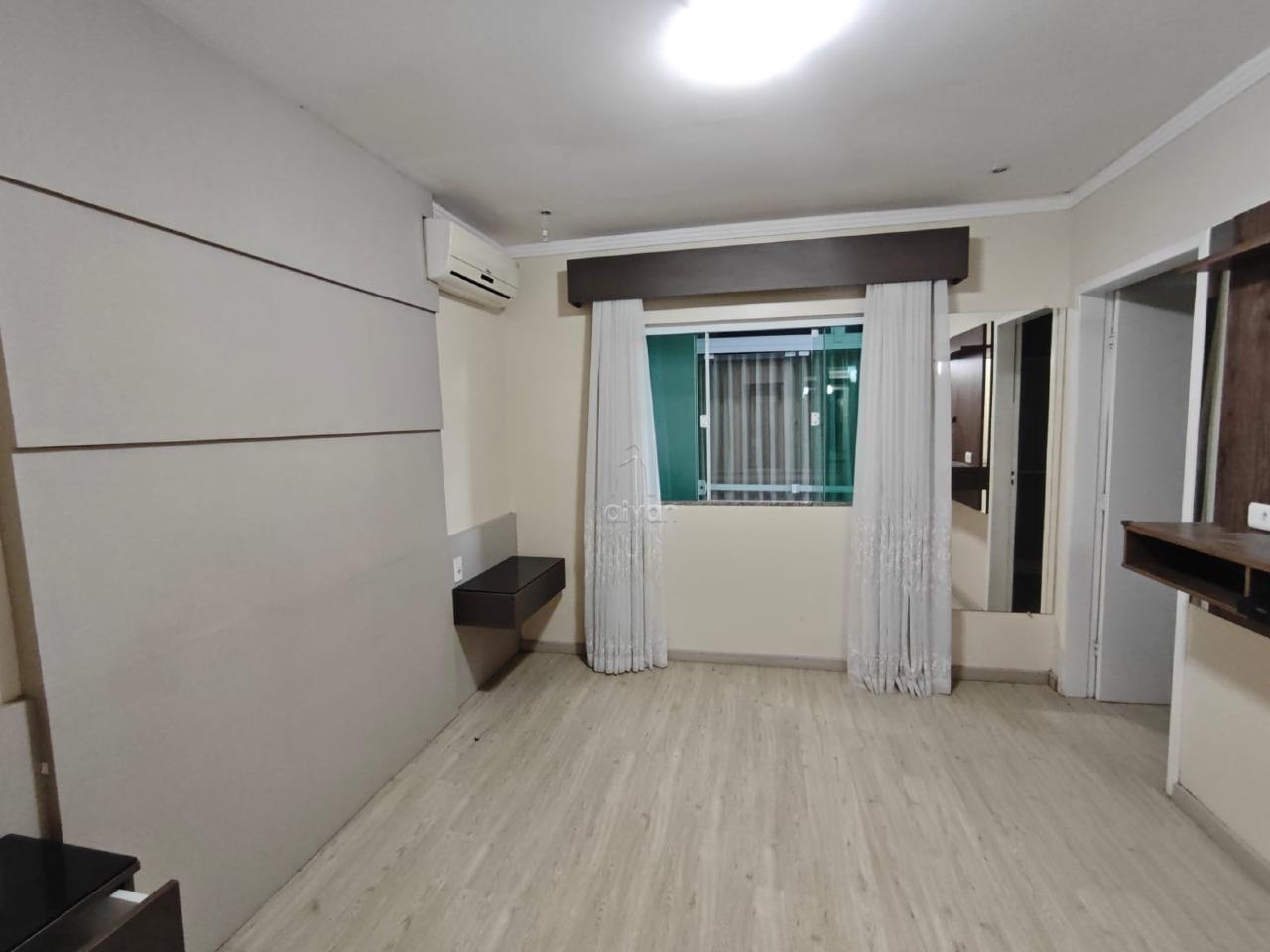 Casa para aluguel no Tifa Martins: 