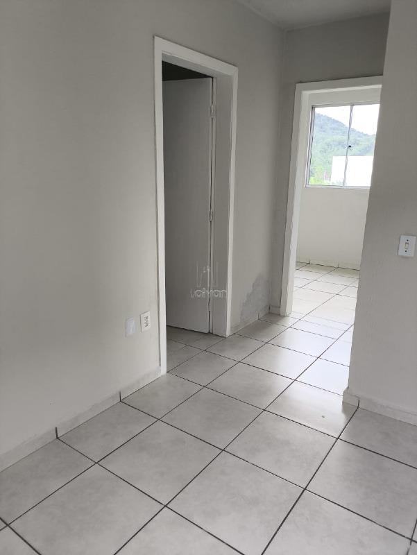 Apartamento para aluguel no Rio Da Luz: 