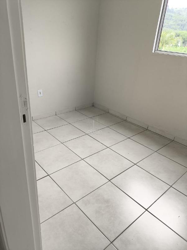 Apartamento para aluguel no Rio Da Luz: 