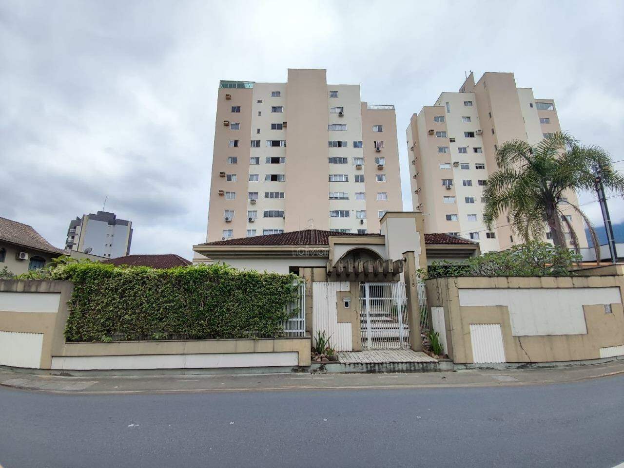 Casa à venda no Centro: 