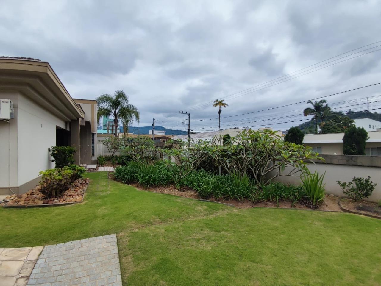 Casa à venda no Centro: 