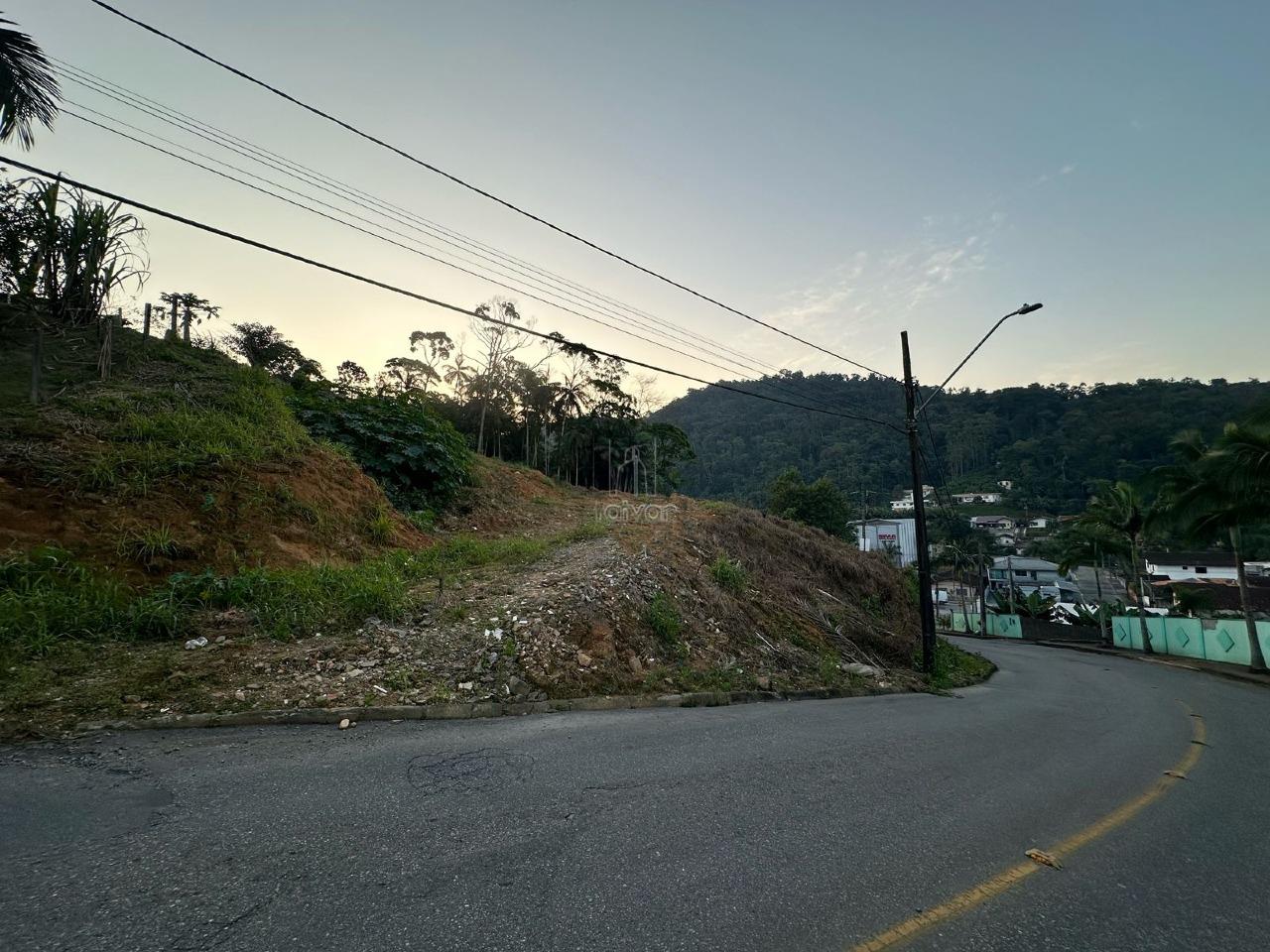 Terreno à venda no Chico de Paulo: 