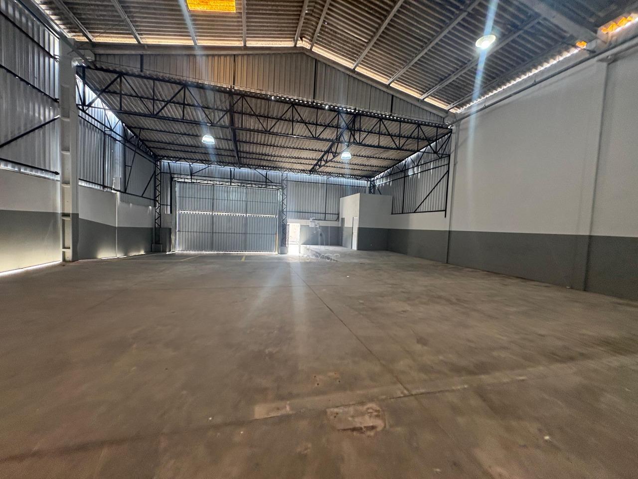 Galpão para aluguel no Água Verde: 