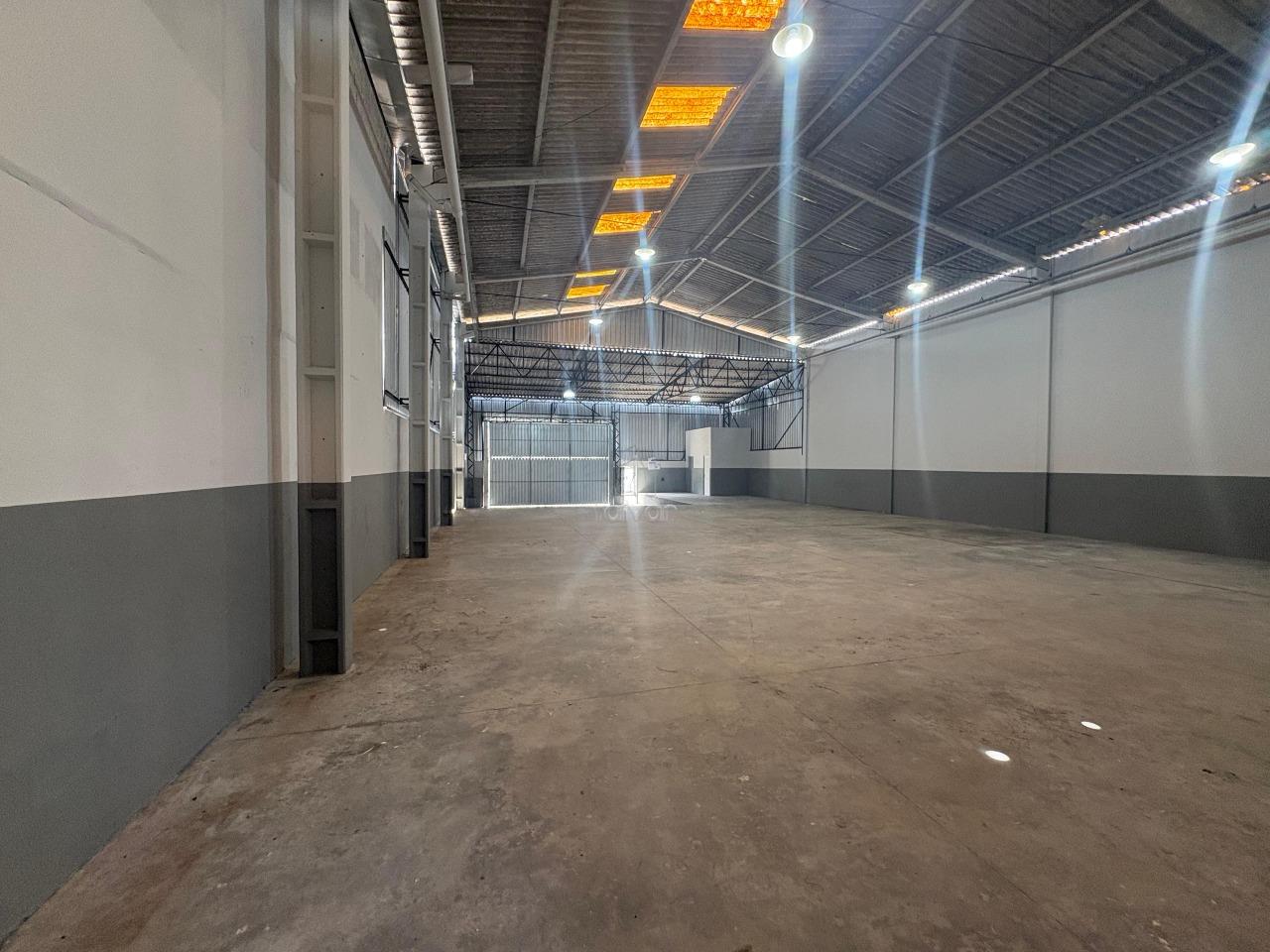 Galpão para aluguel no Água Verde: 