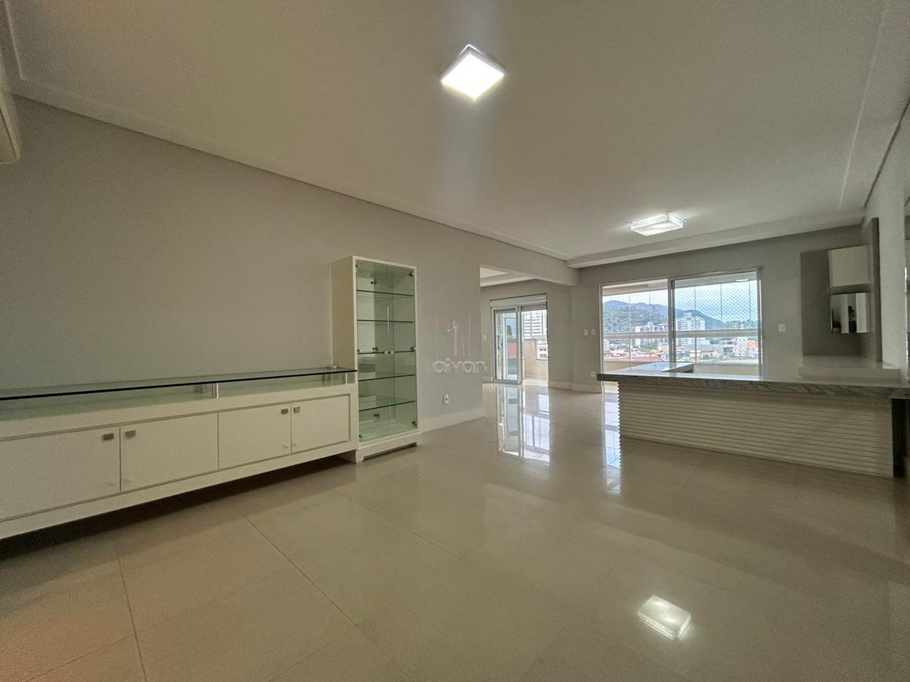 Apartamento para aluguel no Centro: 