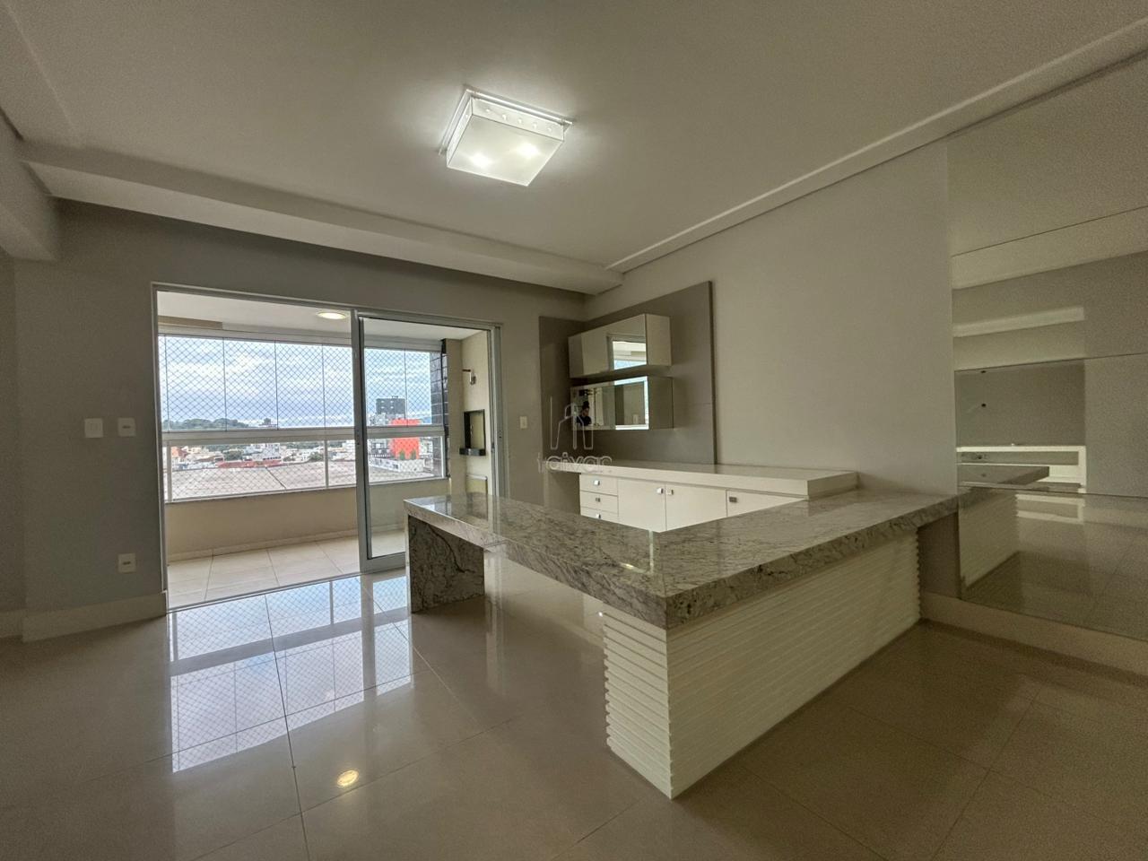 Apartamento para aluguel no Centro: 