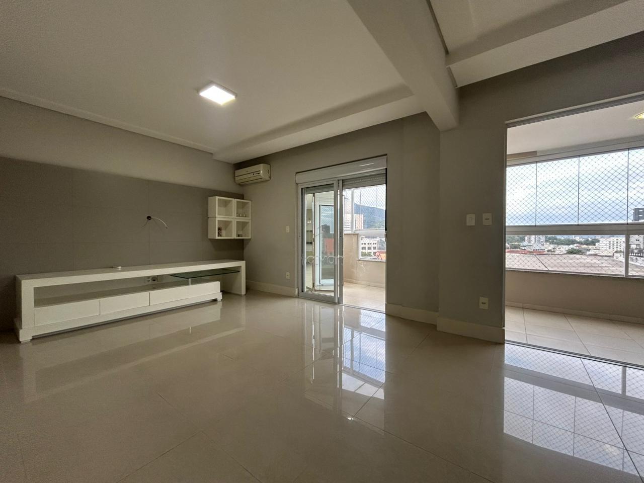 Apartamento para aluguel no Centro: 
