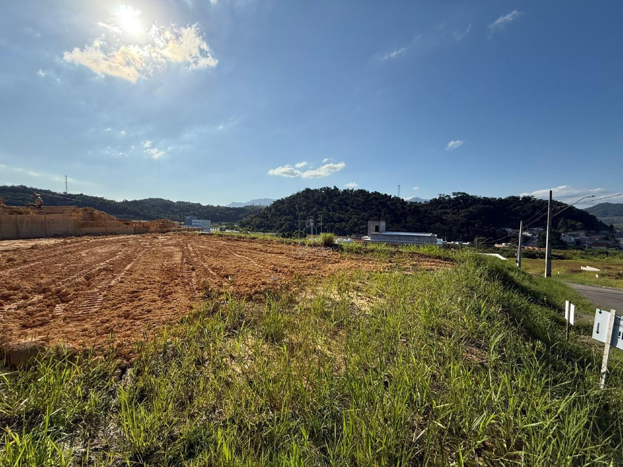 Terreno à venda no Rau: 