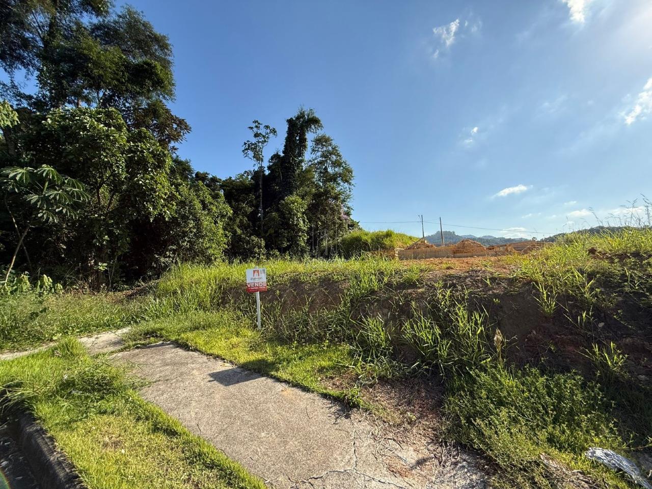 Terreno à venda no Rau: 