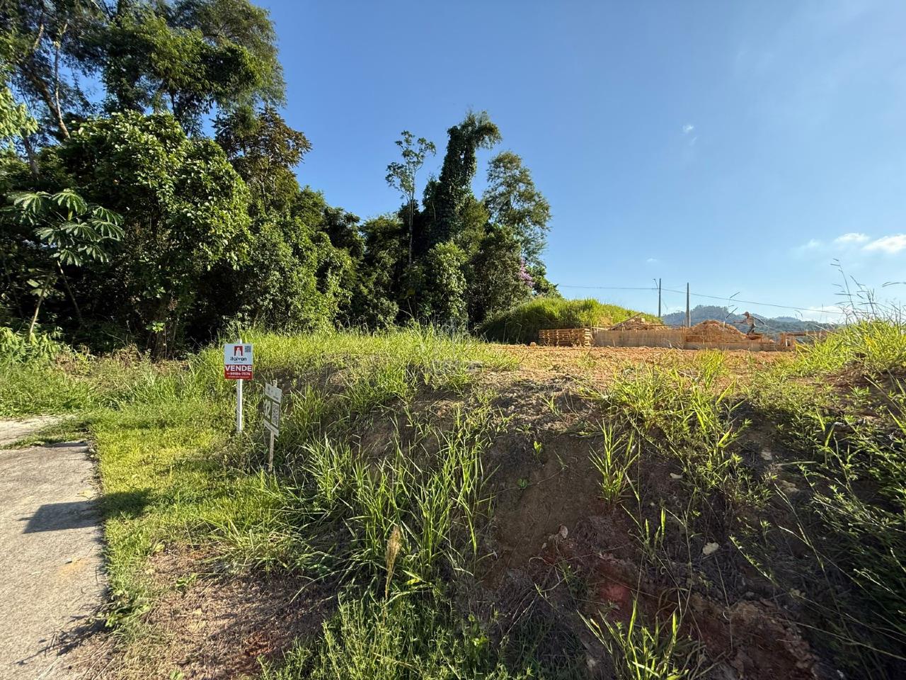 Terreno à venda no Rau: 