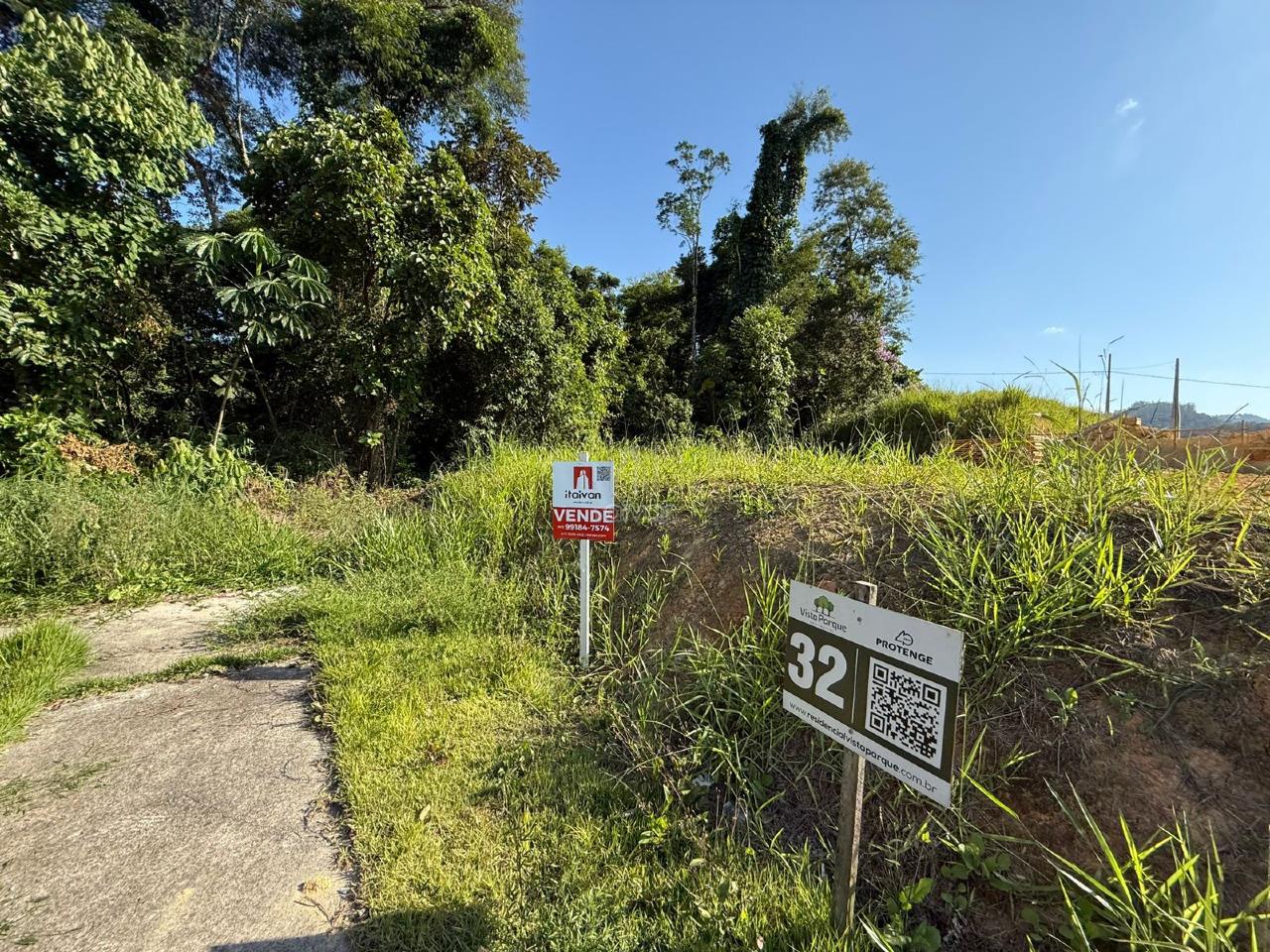 Terreno à venda no Rau: 