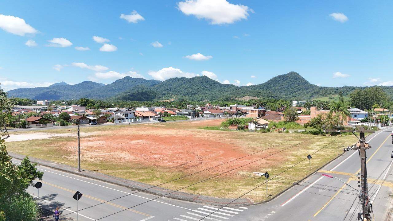 Terreno à venda no Centro Norte: 