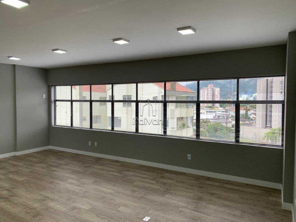 Sala Comercial para aluguel no Centro: 