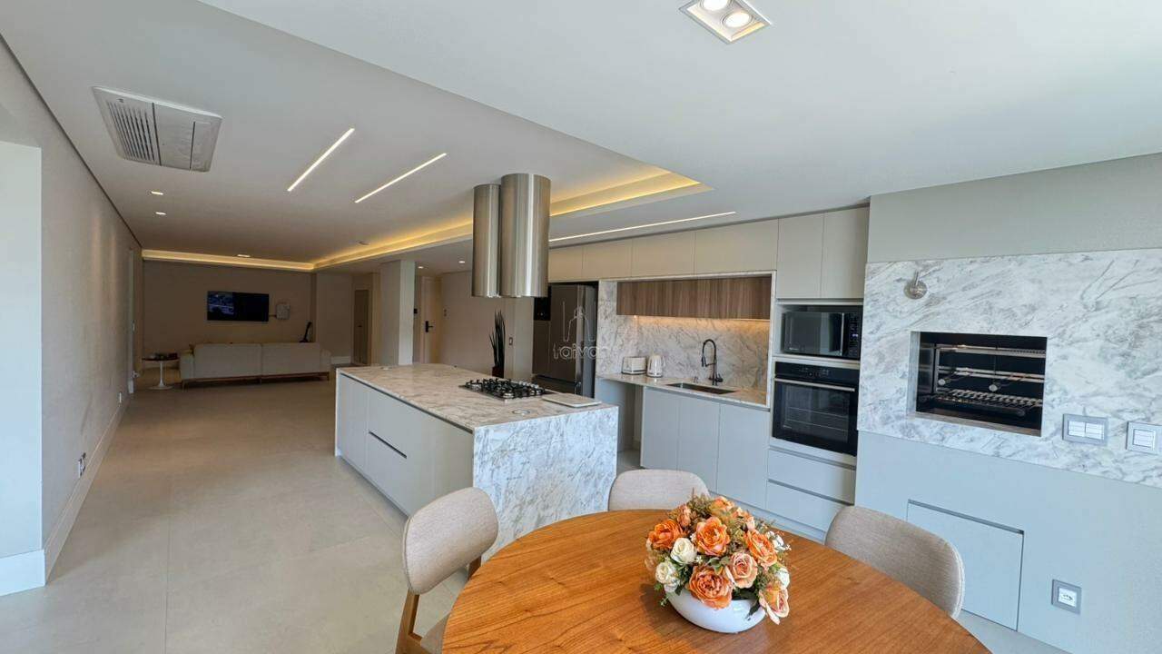 Apartamento para aluguel no Centro: 