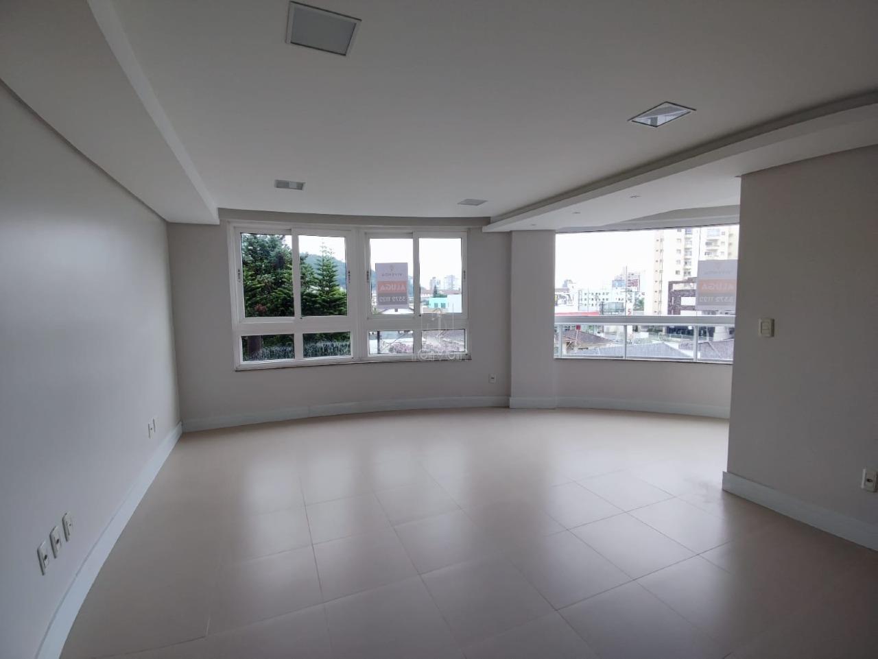 Apartamento para aluguel no Centro: 