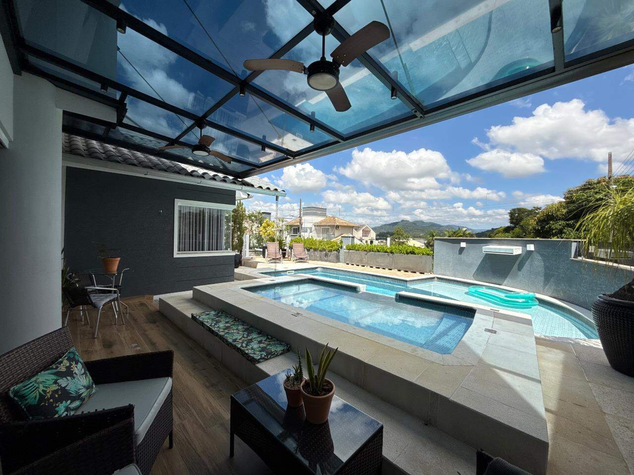 Casa à venda no Amizade: 