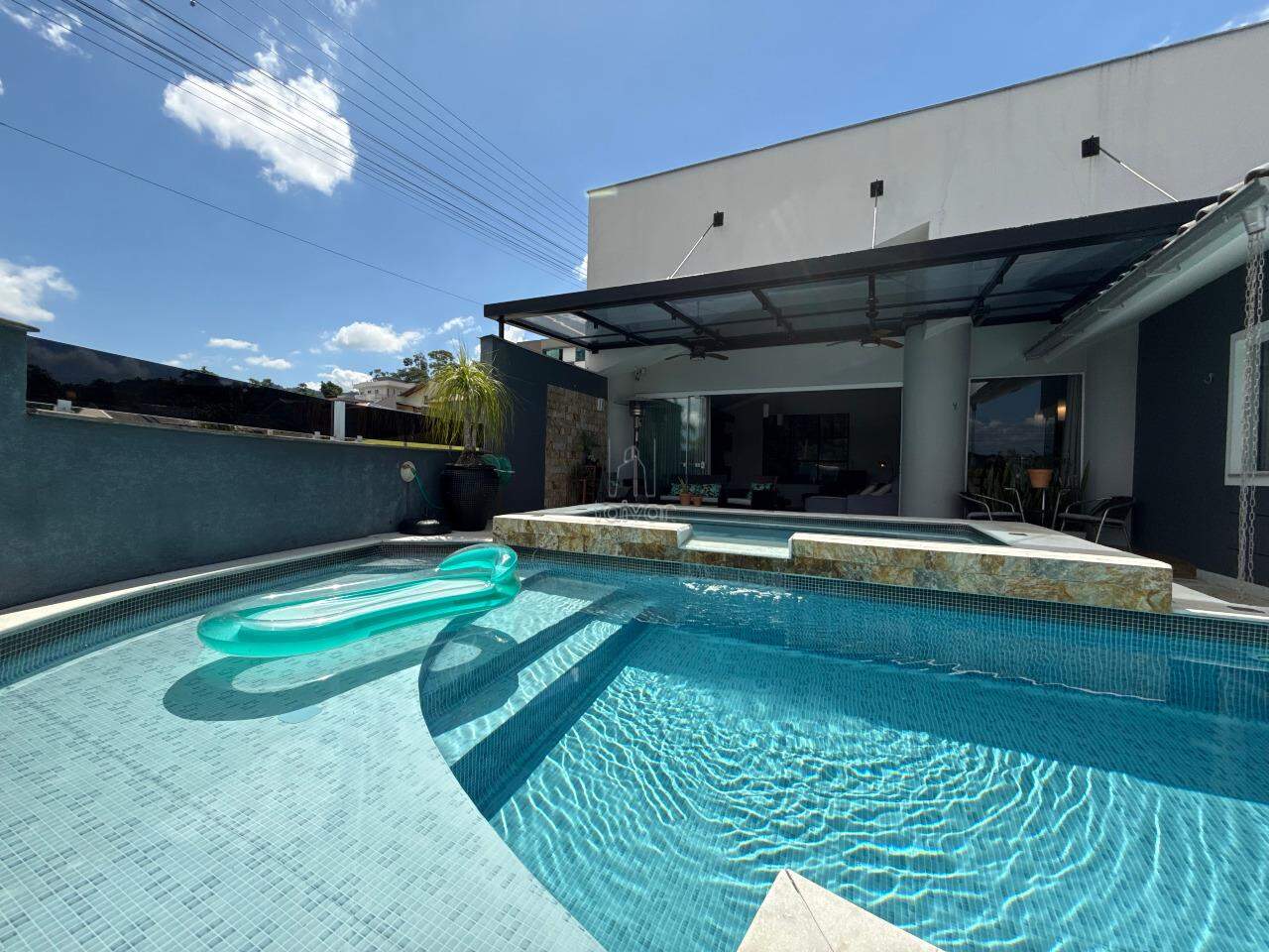 Casa à venda no Amizade: 