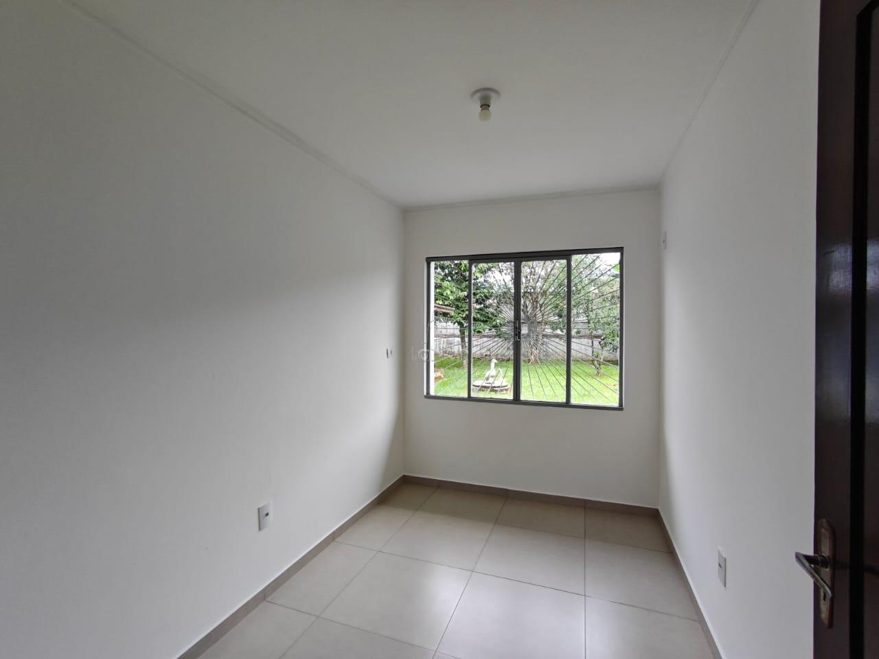 Casa para aluguel no Barra do Rio Cerro: 