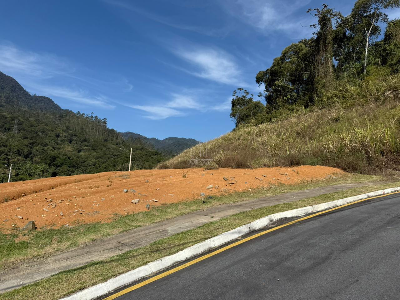 Terreno à venda no Rio Cerro I: 