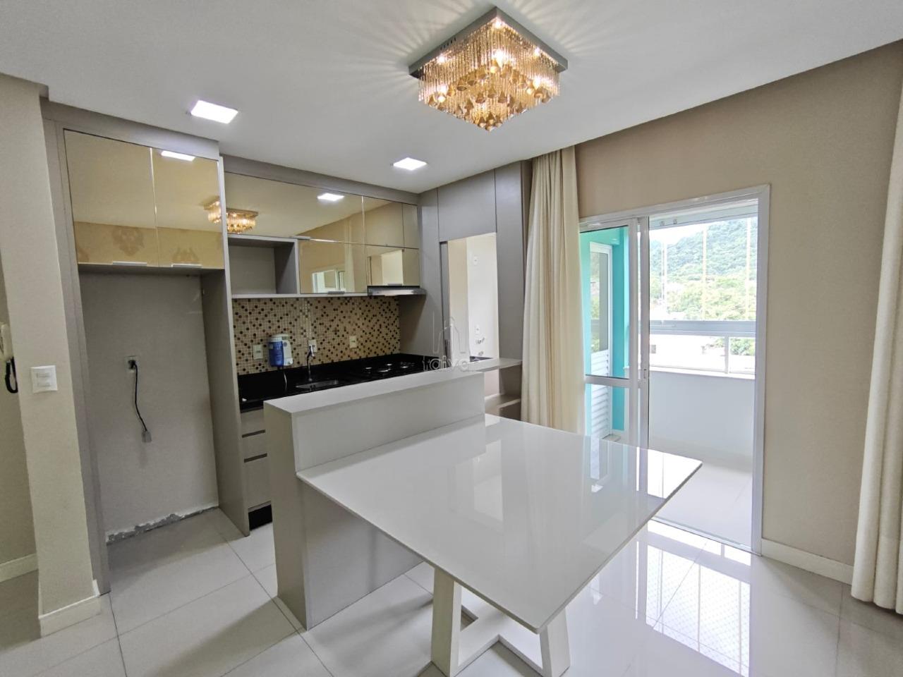 Apartamento para aluguel no Barra do Rio Cerro: 