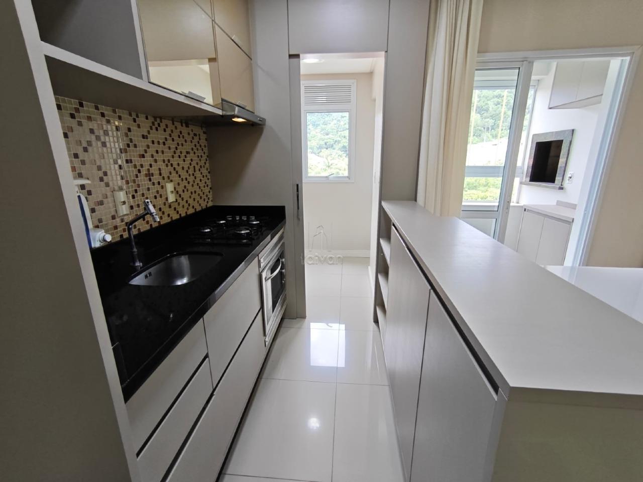 Apartamento para aluguel no Barra do Rio Cerro: 